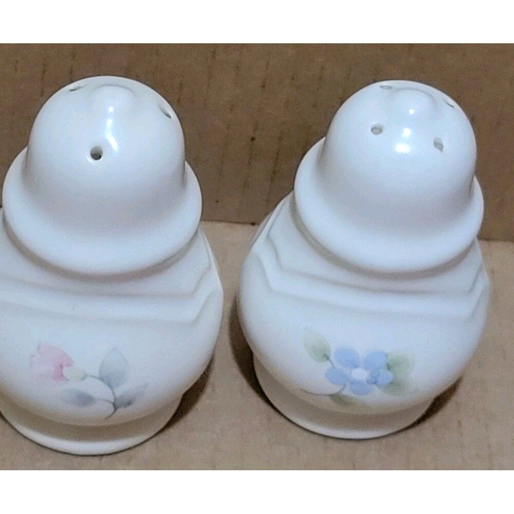 Set of Vintage Pfaltzgraff Tea Rose Pink and Blue Salt and Pepper Shakers